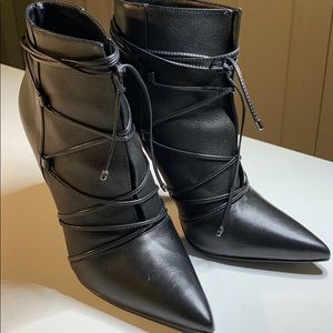 Steve Madden Anika Black Leather Lace-up Booties